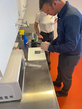 Teknologisk Institut og TekniClean bygger bro mellem teori og praktik 21