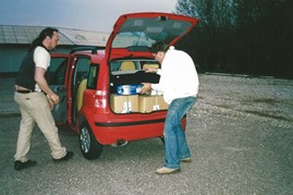 18 - Firmabilen i TekniClean pakkes.jpg